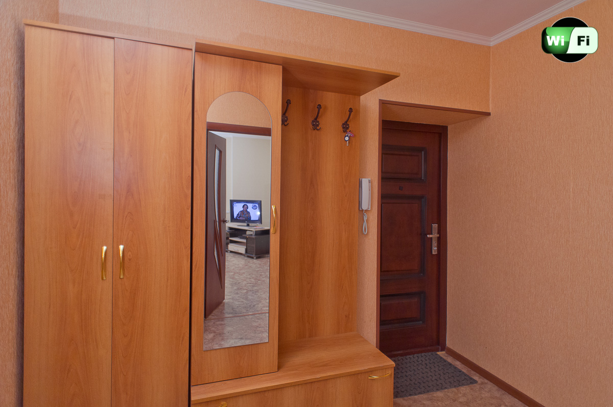 коридор в квартире для посуточной аренды по ул. Пушкина