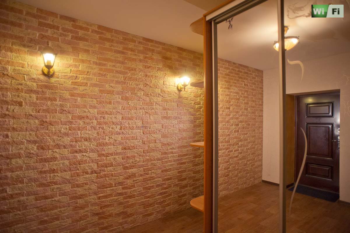 коридор в посуточной трехкомнатной квартире VIP класса по ул. Пушкина